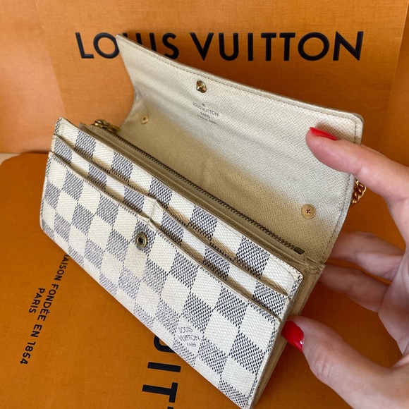 Louis Vuitton Damuer Azur Sarah Wallet with Chain - Picture 3 of 10